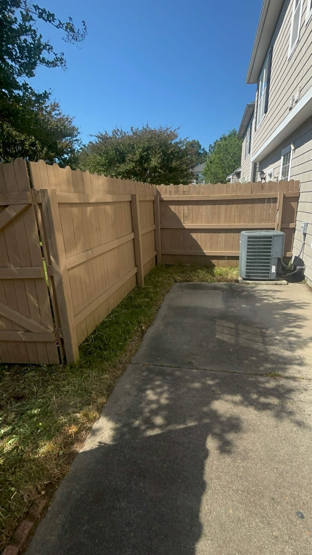 Fence-Line Trim & Edge